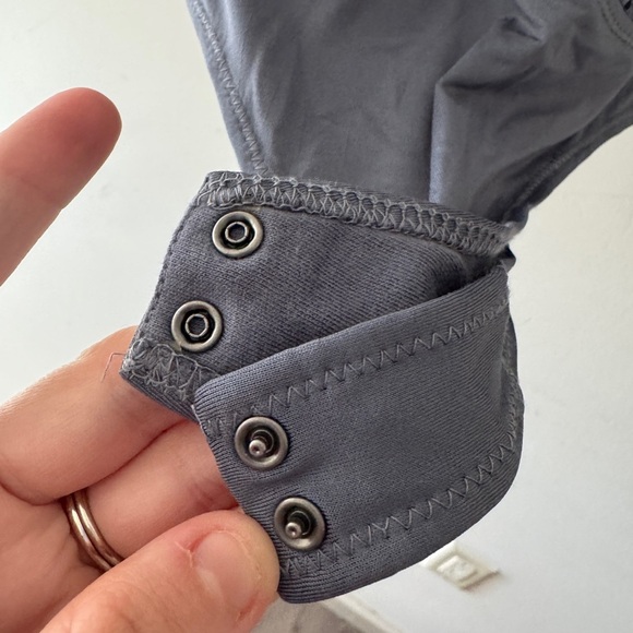 Abercrombie & Fitch Blue Leopard Print Sheer Long Sleeve Bodysuit - Picture 5 of 7